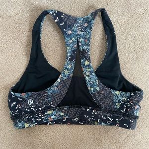 Lululemon size 6 invigorate bra